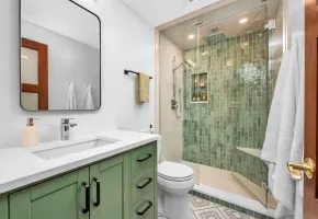 436-W-Belmont-unit-203-6_25_11zon
