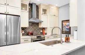436-W-Belmont-unit-203-3_22_11zon